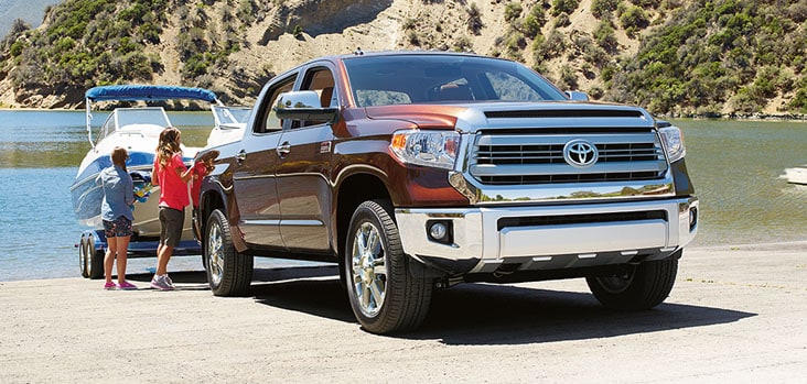 2015 Toyota Tundra CrewMax Exterior Front End