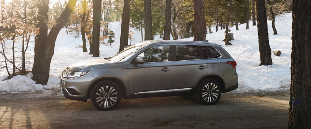 2020 Mitsubishi Outlander SEL Trim in Calgary, AB