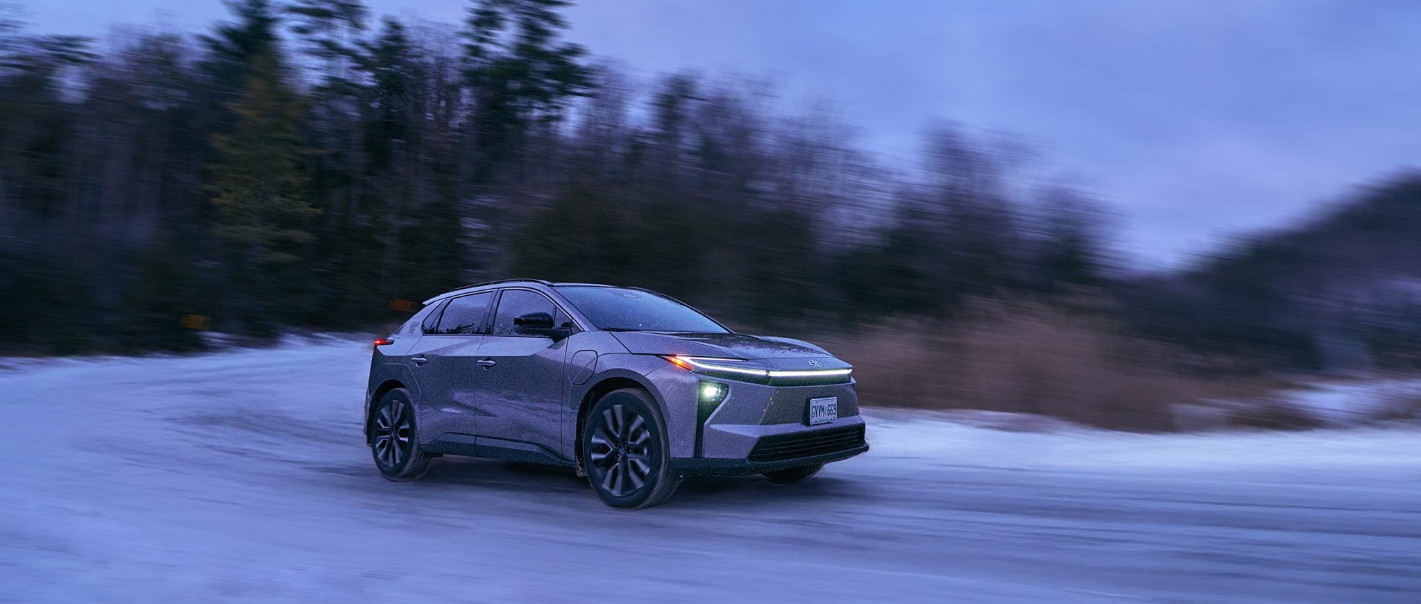 Tundra-Hybrid-TRDPro-White