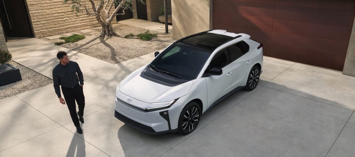 Tundra-Hybrid-TRDPro-White