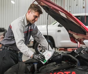 Toyota Service Department in North Vancouver, BC | Jim Pattison Toyota ...