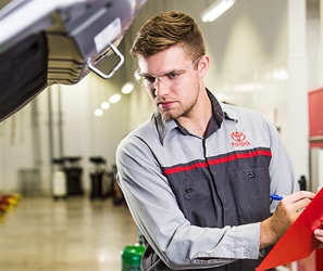 Toyota Service Department in Victoria, BC | Jim Pattison Toyota Victoria