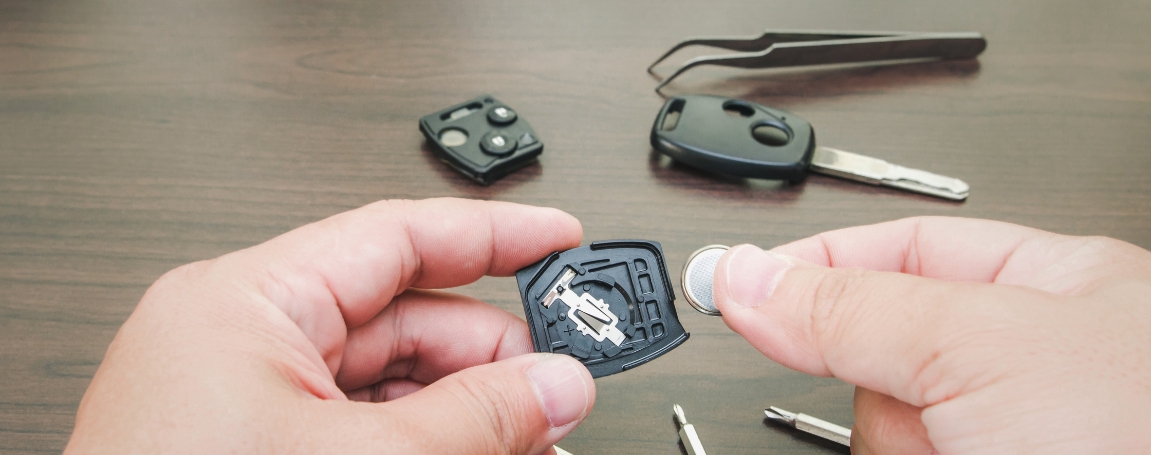 Step 1: Opening the Key Fob