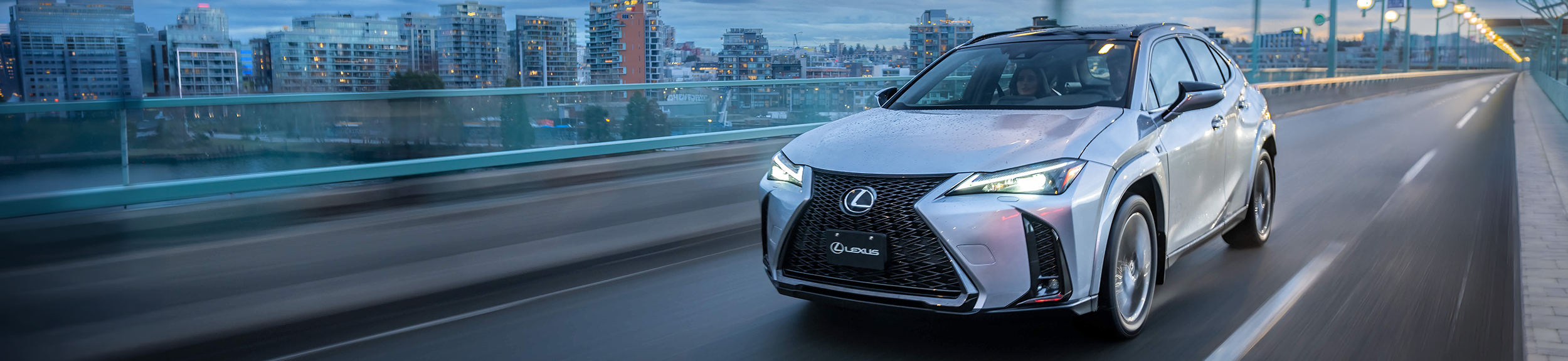Lexus UXh