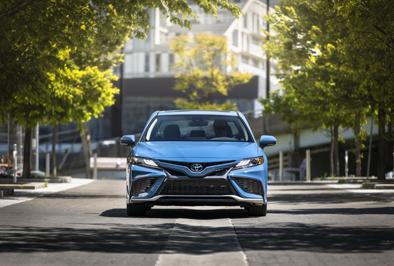 Choosing the Best Toyota Hybrid For 2023 | West Edmonton Mall Toyota