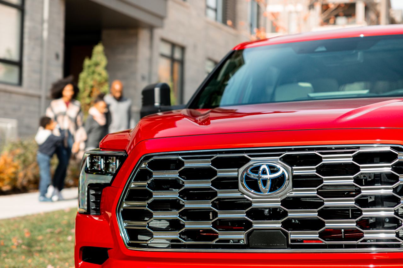 2024 Toyota Sequoia vs. 2024 Ford Expedition Which is Right For You