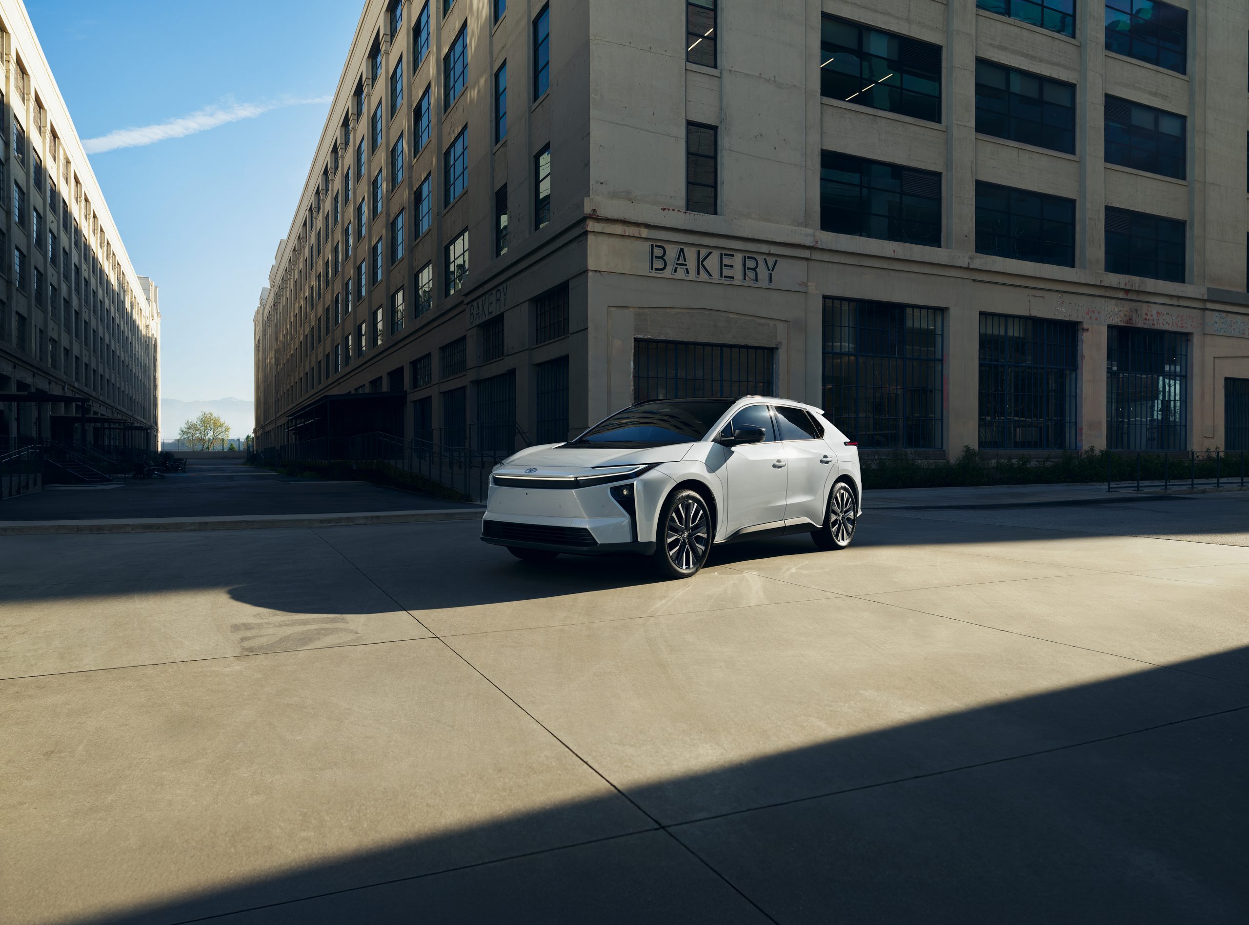 Toyota_2026_bZ_0002 slider_widget-17-8
