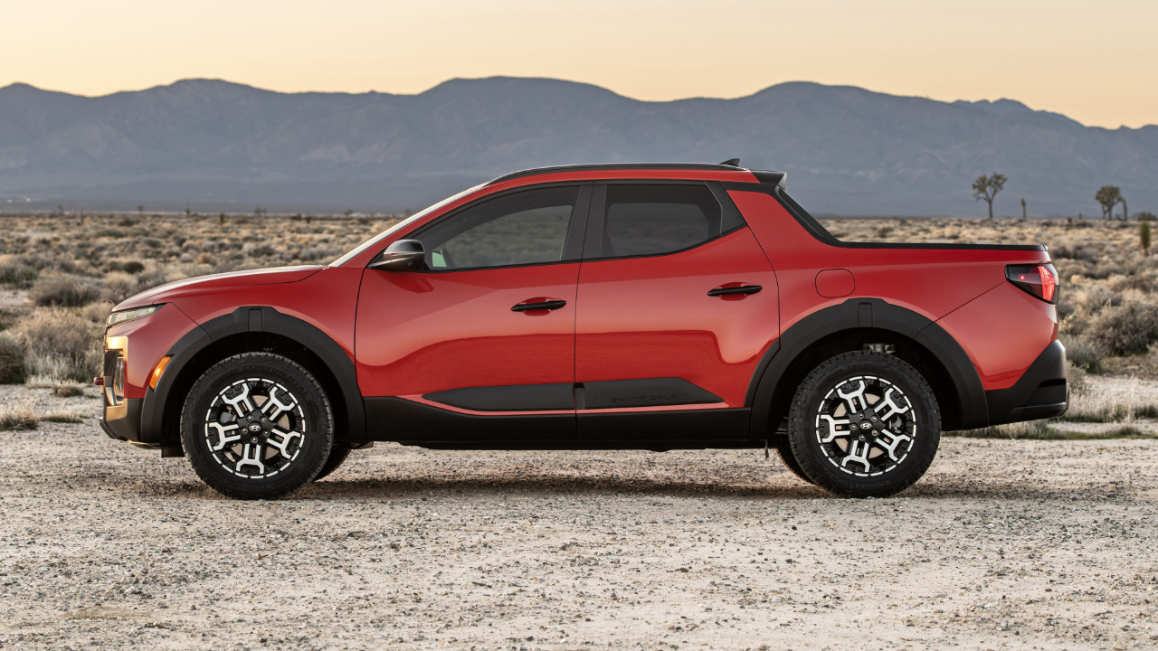 vue latérale d'un Hyundai Santa Cruz 2025