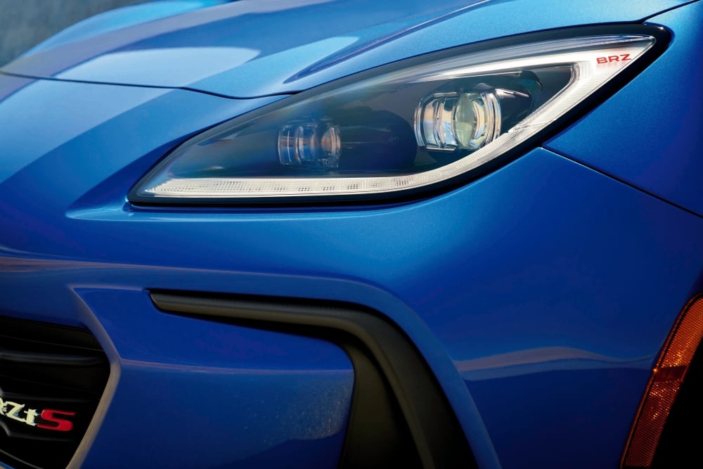 Sporty LED Headlights